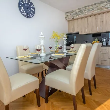 Apartment Radovic Nives