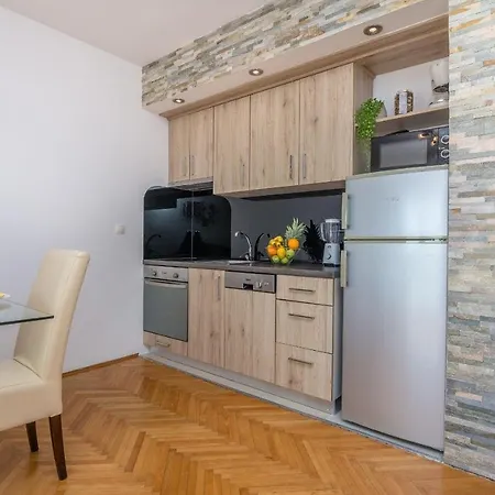 Apartment Radovic Nives Vir