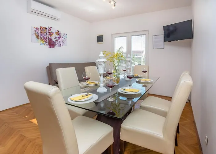 Radovic Nives Appartement *