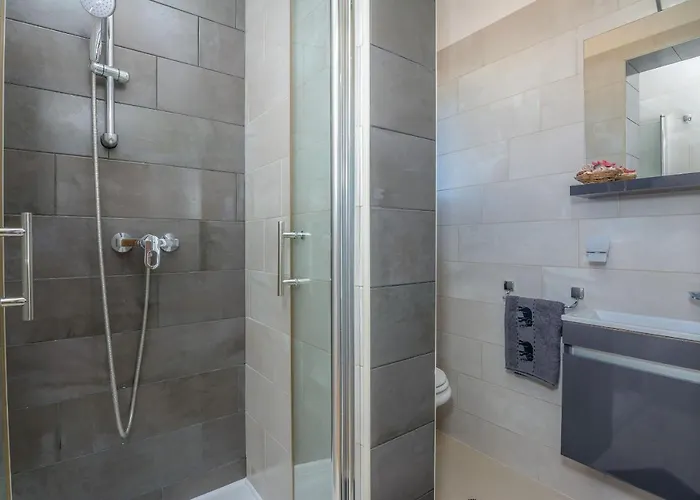 Radovic Nives Appartement *